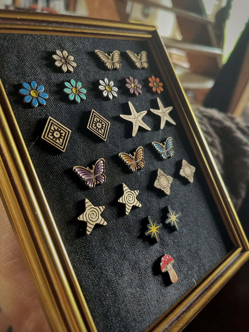 Boucles d’oreilles : Puces
