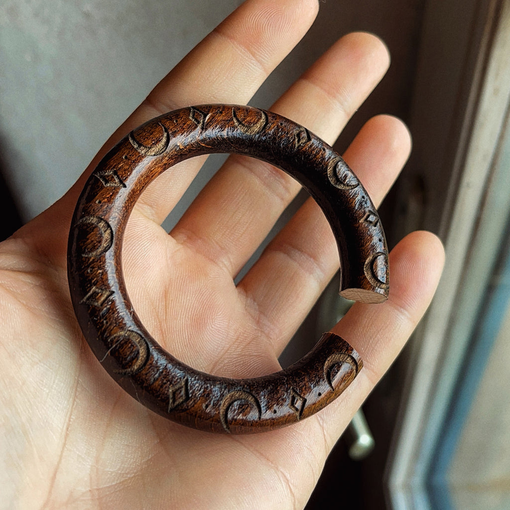 Poids d’oreilles en bois -  Lune 