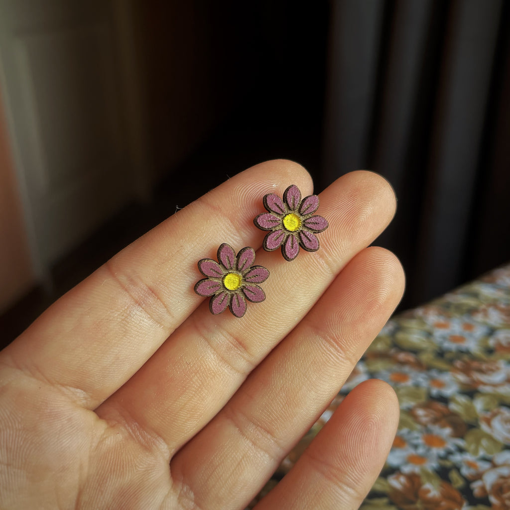 Boucles d’oreilles puces - Marguerites colorées 