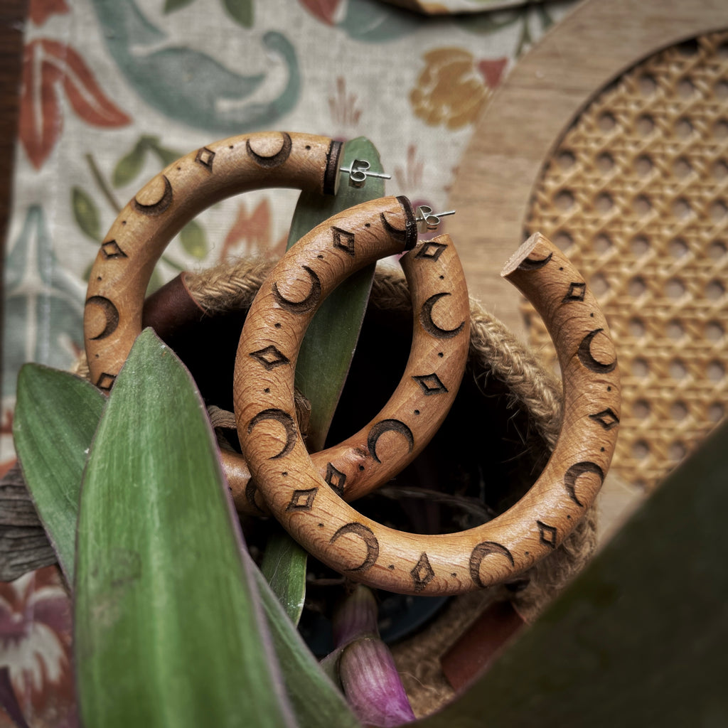 Boucles d’oreilles créoles upcyclé en bois upcyclé en bois - Lunes