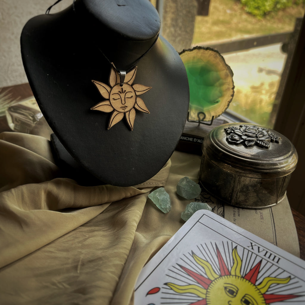 Pendentif - Soleil endormi