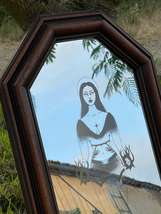 Miroir gravé - Sorcière